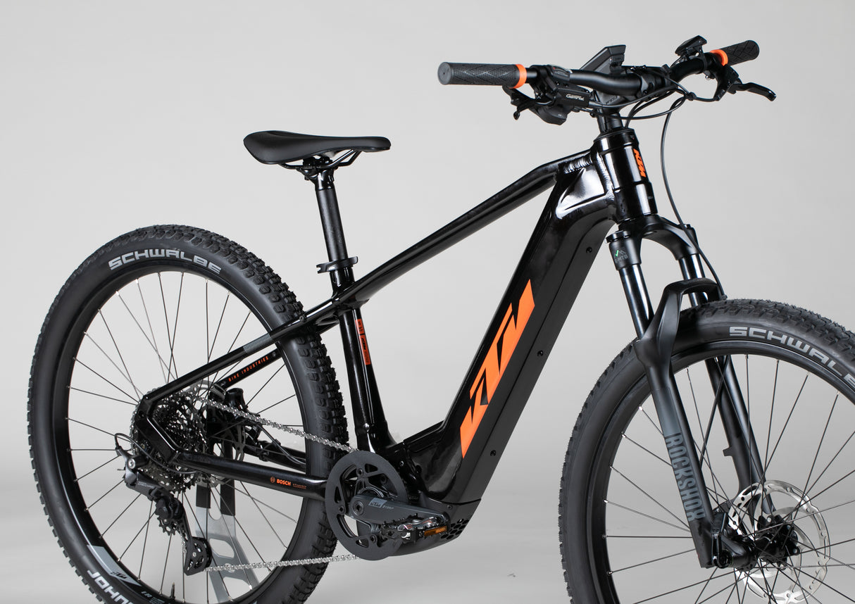KTM Macina Team 772 - outlet-sähköpyörä 152-164 cm ajajalle