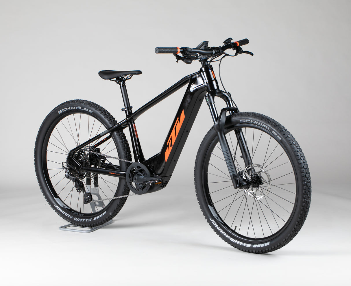 KTM Macina Team 772 - outlet-sähköpyörä 152-164 cm ajajalle