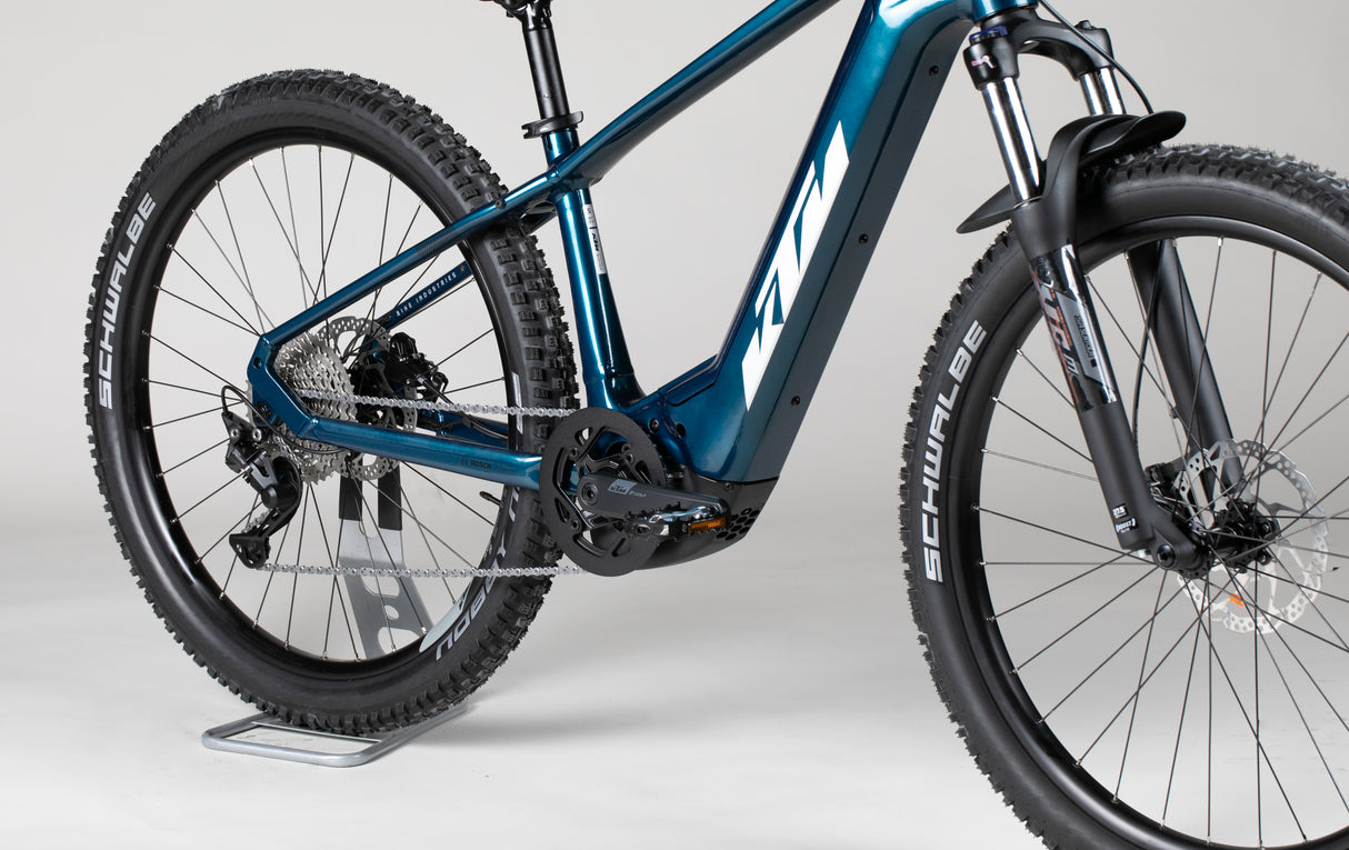 KTM Macina Team 671 - outlet-sähköpyörä 152-164 cm ajajalle