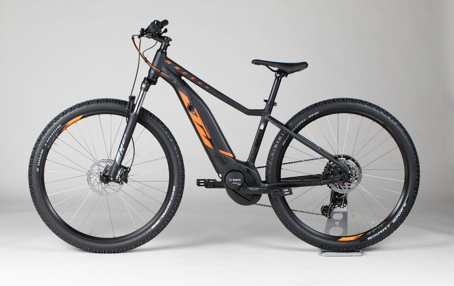 KTM Macina Ride 591 - outlet-sähköpyörä 165-172 cm ajajalle