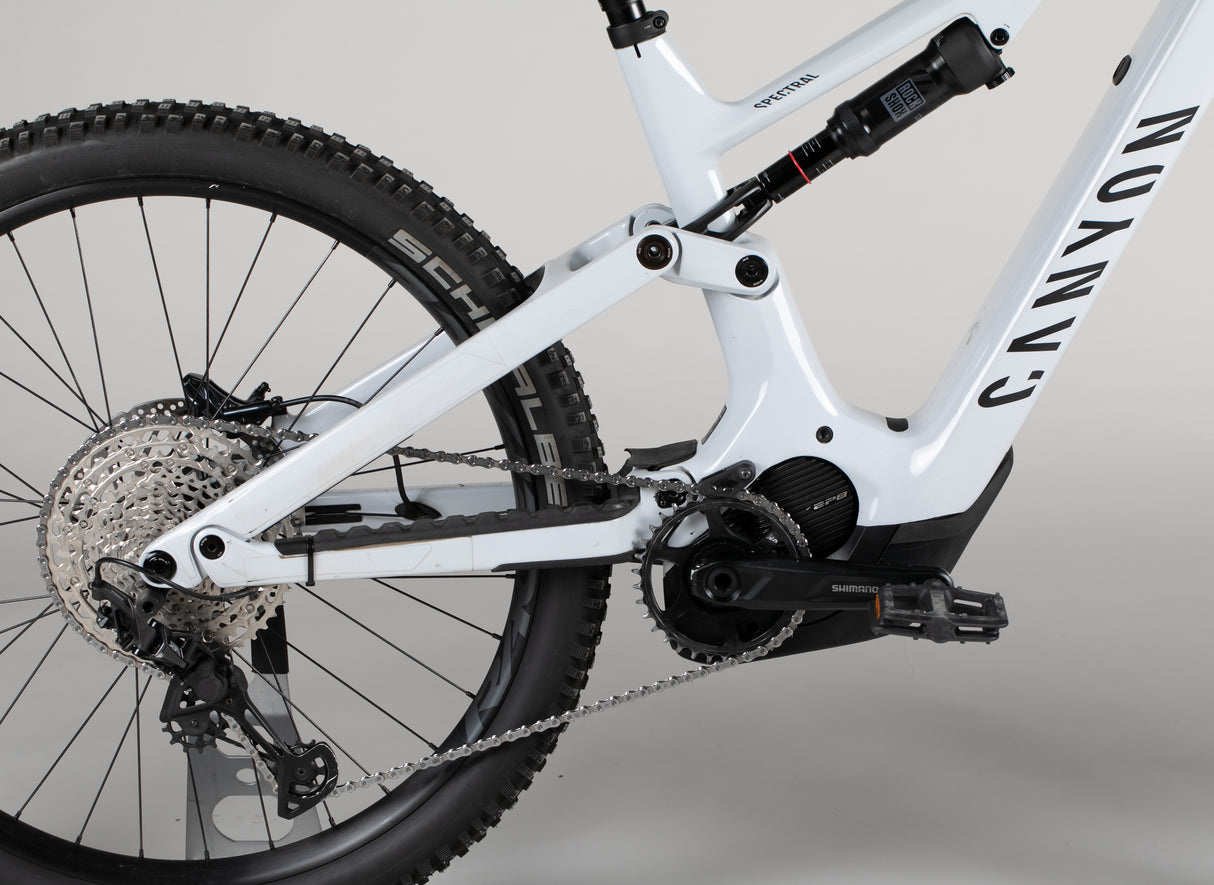 Canyon Spectral:ON CF 7 - käytetty sähköpyörä 174-184 cm ajajalle