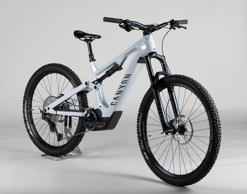 Canyon Spectral:ON CF 7 - käytetty sähköpyörä 174-184 cm ajajalle