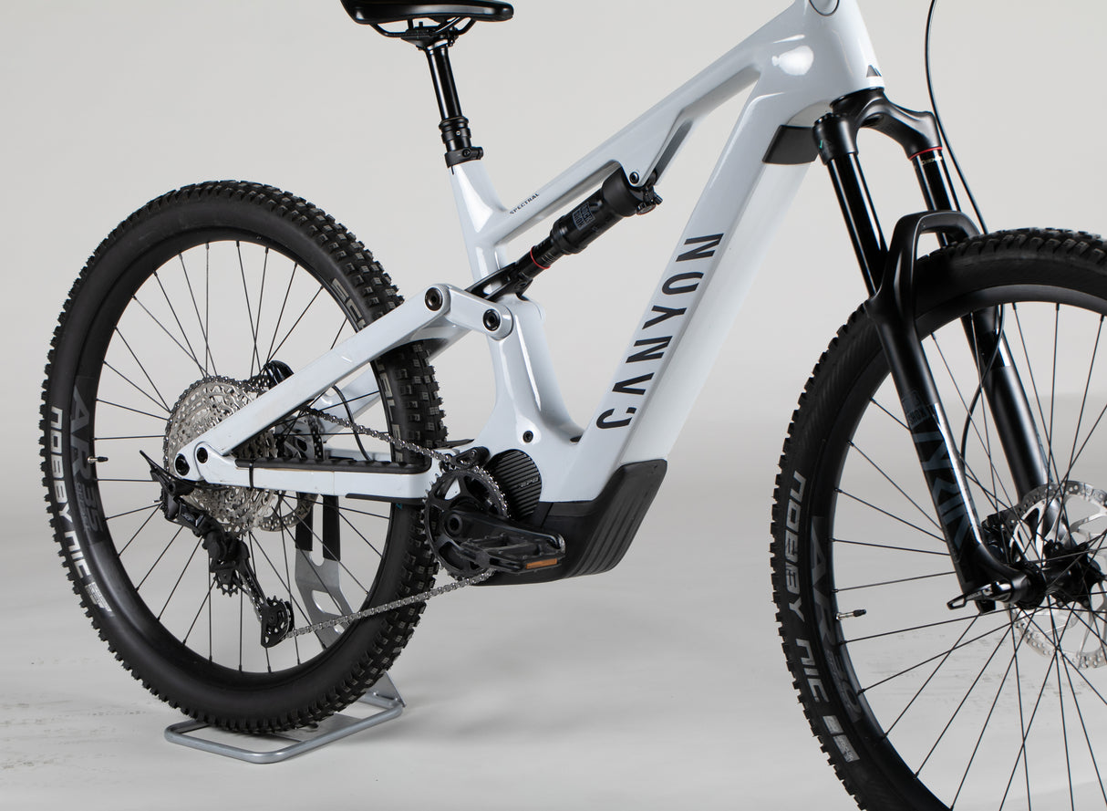 Canyon Spectral:ON CF 7 - käytetty sähköpyörä 174-184 cm ajajalle