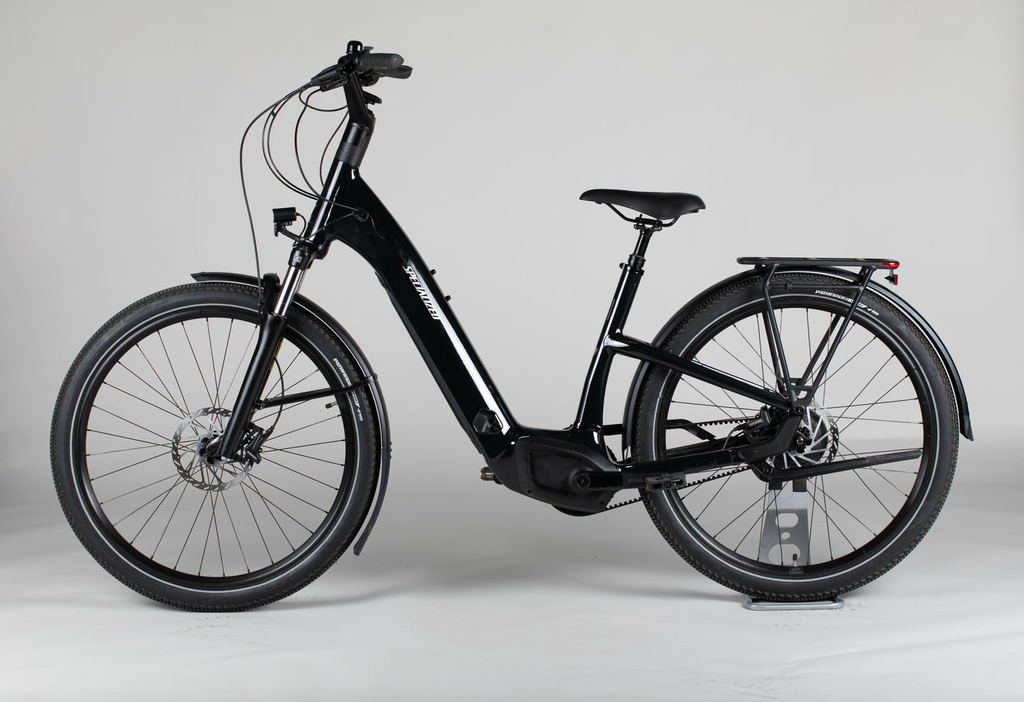 Specialized Turbo Como 4.0 IGH - käytetty sähköpyörä 176–187 cm ajajalle