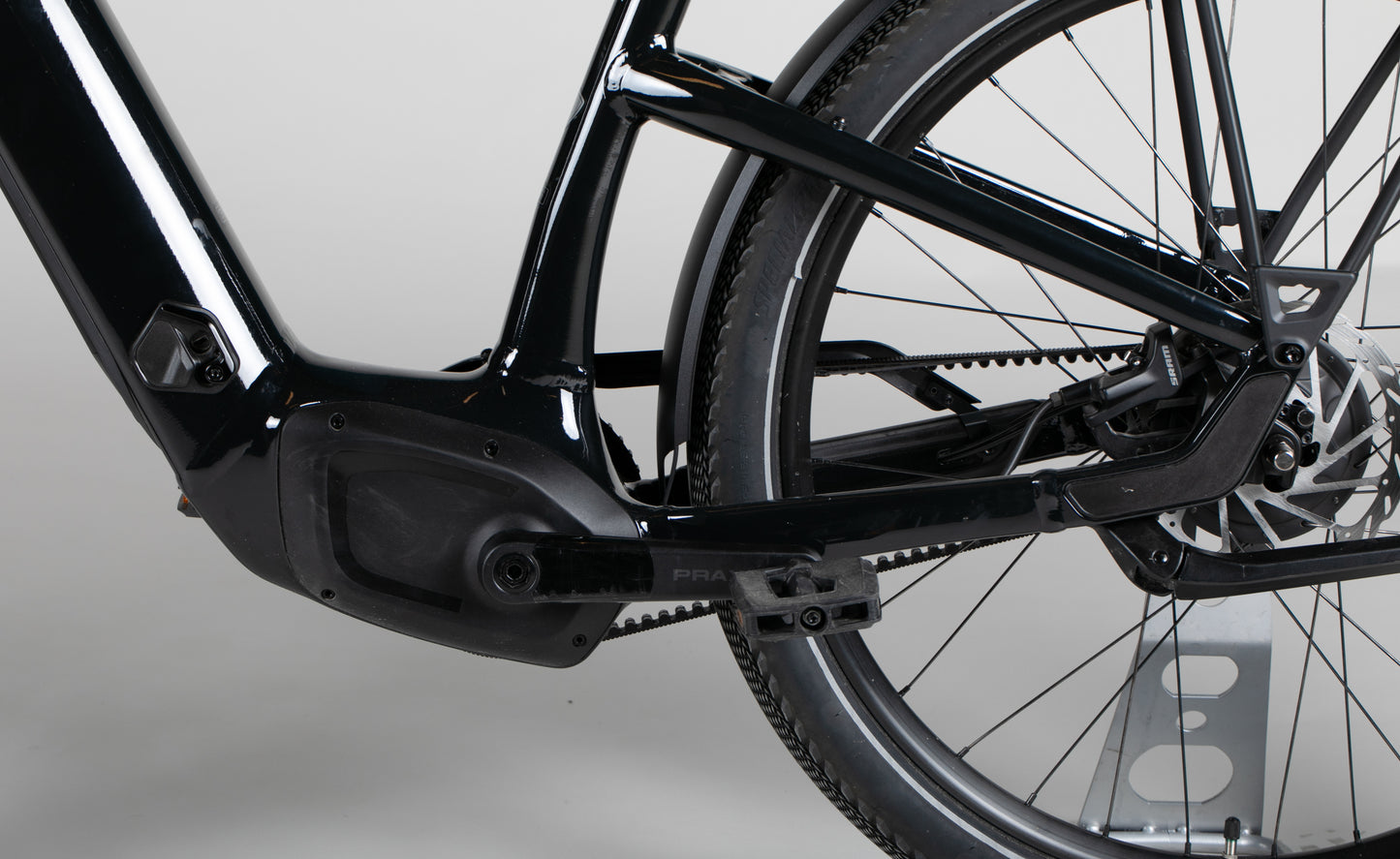 Specialized Turbo Como 4.0 IGH - käytetty sähköpyörä 176–187 cm ajajalle