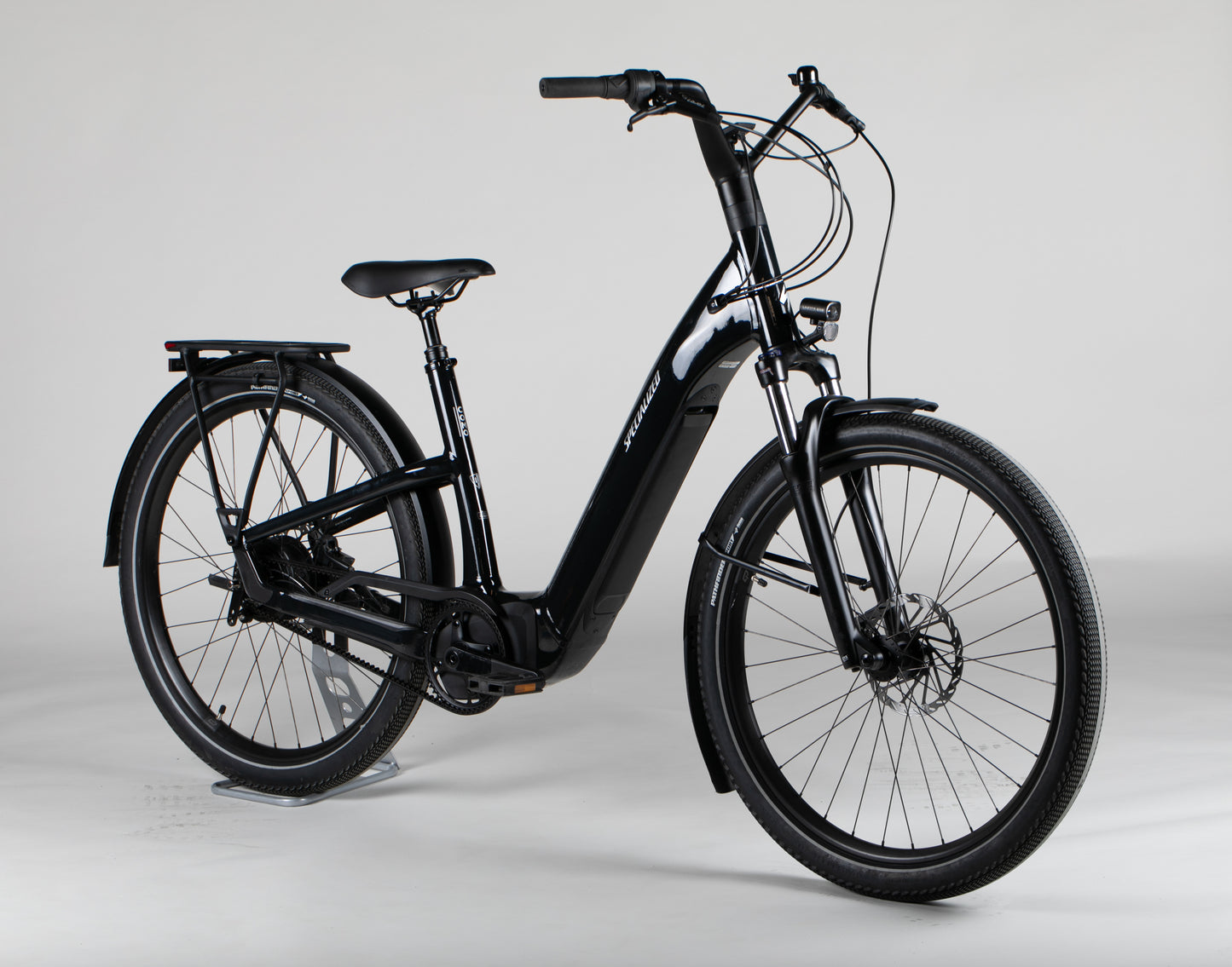 Specialized Turbo Como 4.0 IGH - käytetty sähköpyörä 176–187 cm ajajalle