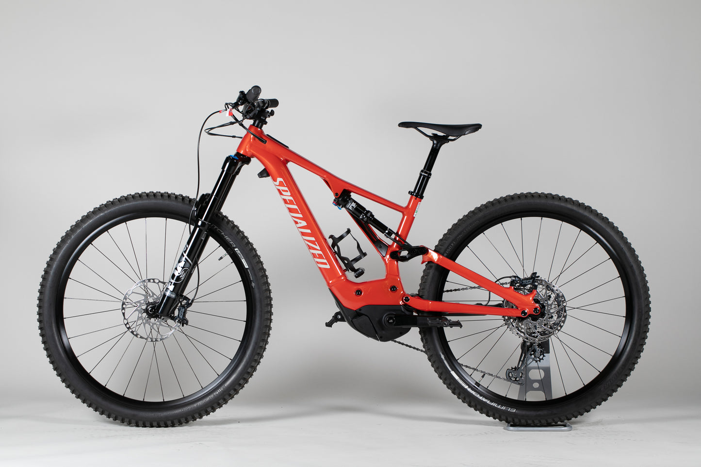 Specialized Turbo Levo Comp - käytetty sähköpyörä ajajalle 168-180 cm