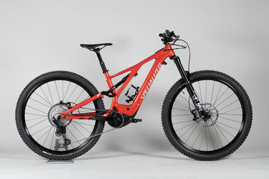 Specialized Turbo Levo Comp - käytetty sähköpyörä ajajalle 168-180 cm