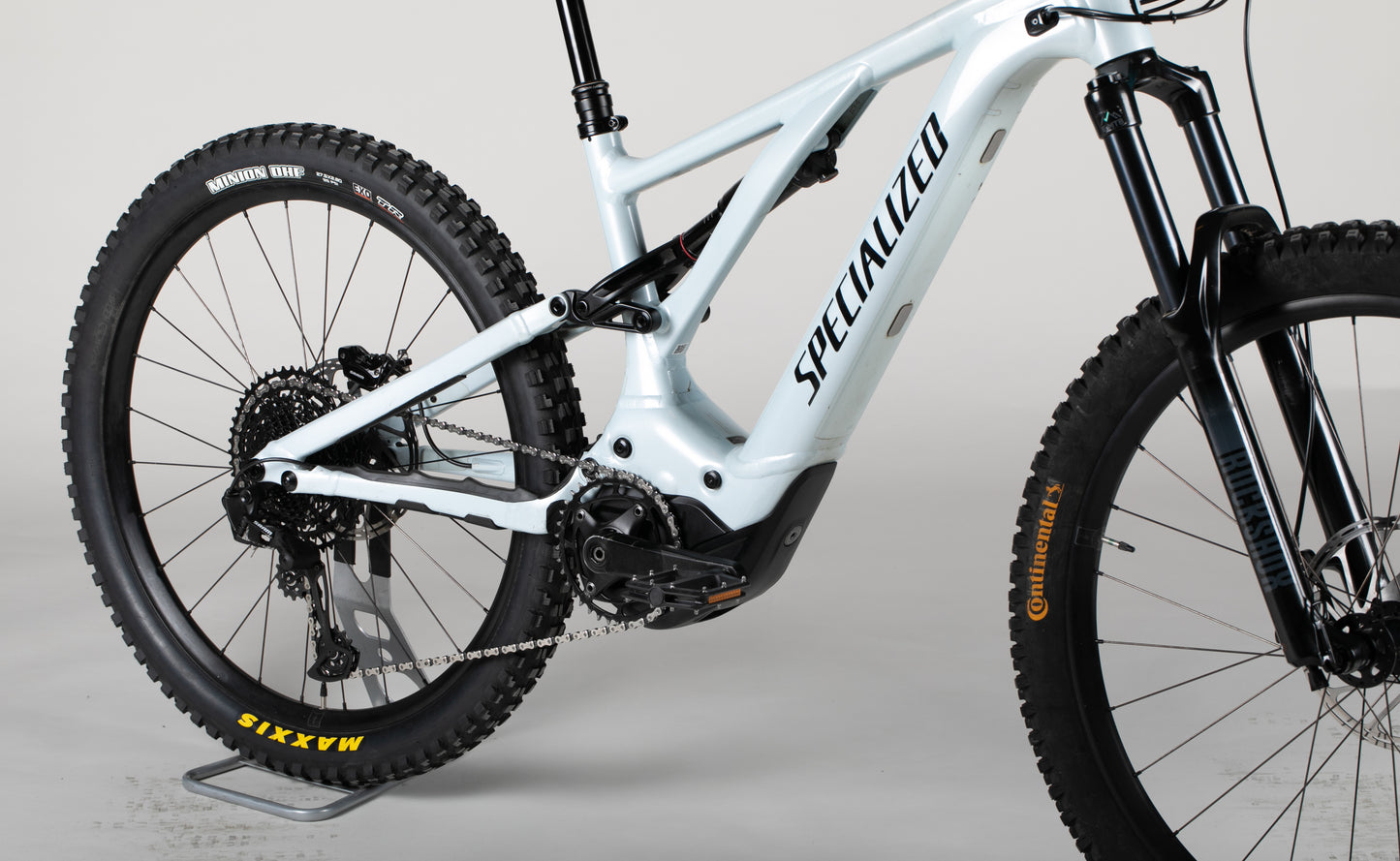 Specialized Turbo Levo Alloy - käytetty sähköpyörä 173-188 cm ajajalle