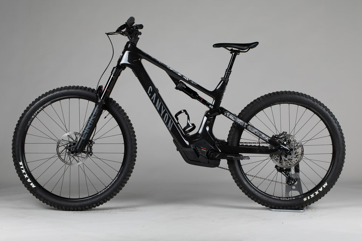 Canyon Spectral:On Cf 7.0 - käytetty sähköpyörä 183-192 cm ajajalle
