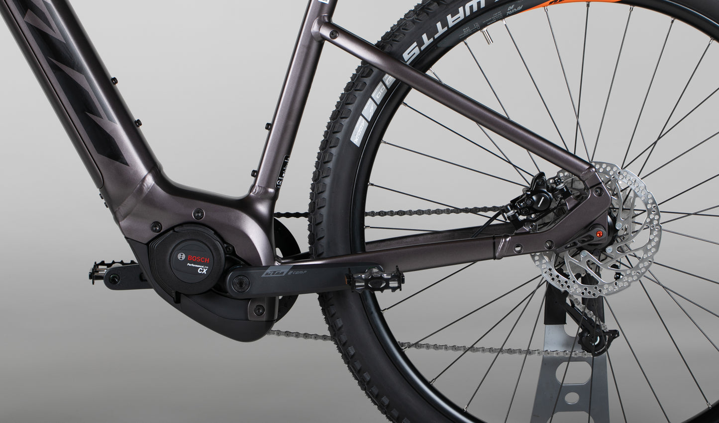 KTM Macina Race 592 - outlet-sähköpyörä 183-198 cm ajajalle