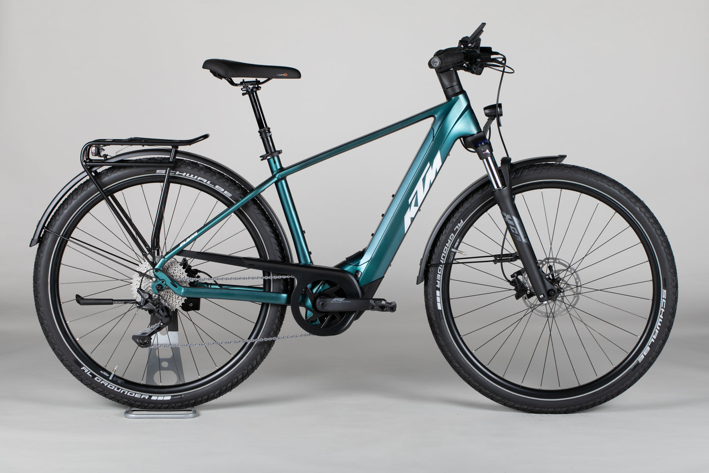 KTM Macina Gran 820 - outlet-sähköpyörä 165-169 cm ajajalle