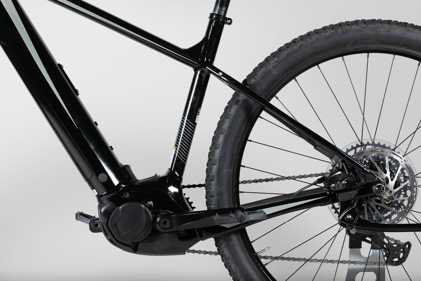 Cannondale Trail Neo 1 - käytetty sähköpyörä ajajalle 182-190