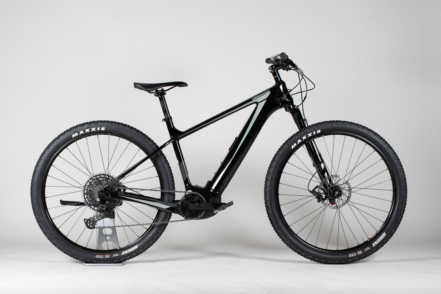 Cannondale Trail Neo 1 - käytetty sähköpyörä ajajalle 182-190