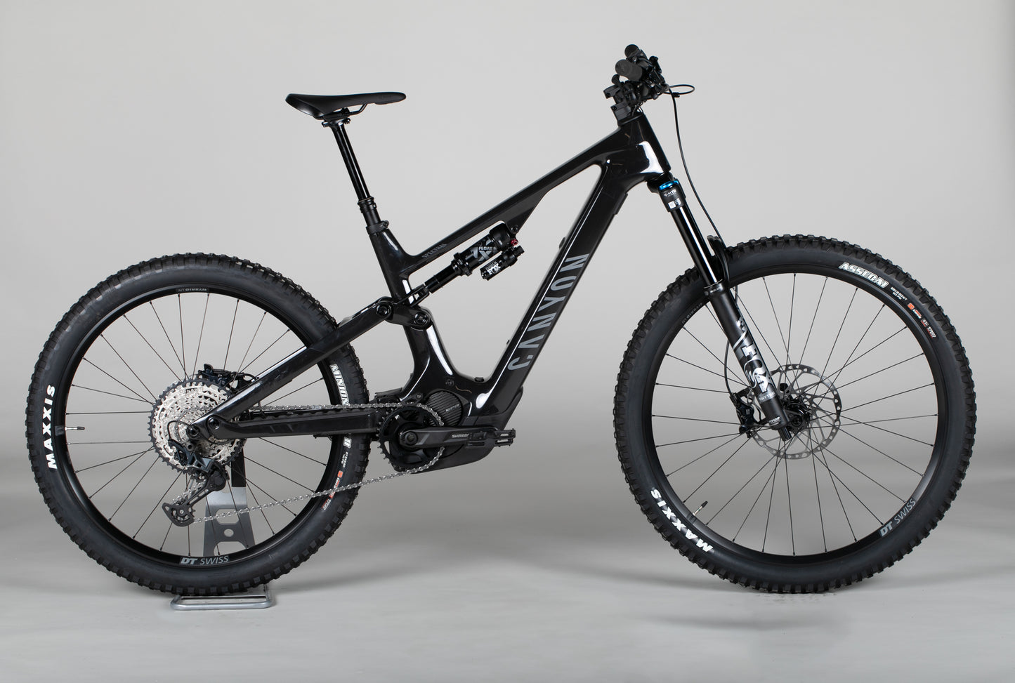 Canyon Spectral:ON CF 8 - käytetty sähköpyörä 174-184 cm ajajalle