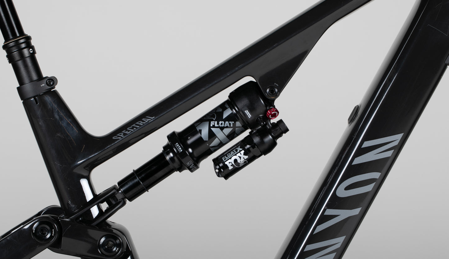 Canyon Spectral:ON CF 8 - käytetty sähköpyörä 174-184 cm ajajalle