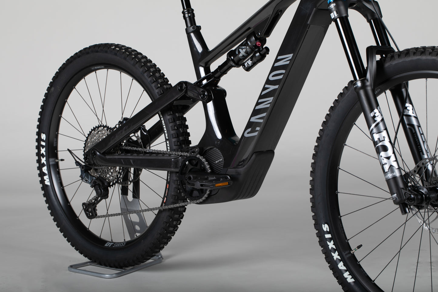 Canyon Spectral:ON CF 8 - käytetty sähköpyörä 174-184 cm ajajalle