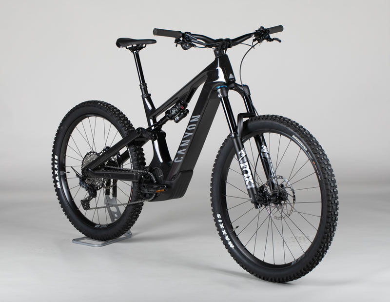 Canyon Spectral:ON CF 8 - käytetty sähköpyörä 174-184 cm ajajalle