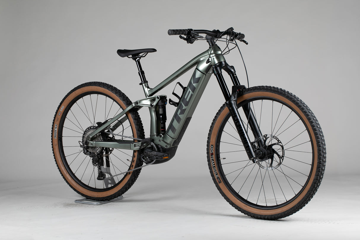 Trek Rail 7 Gen 3 - käytetty sähköpyörä 165-178 cm ajajalle