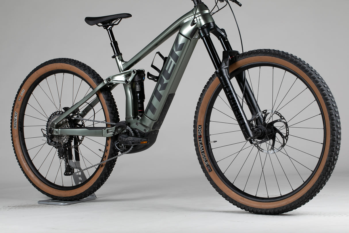Trek Rail 7 Gen 3 - käytetty sähköpyörä 165-178 cm ajajalle
