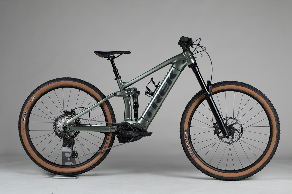 Trek Rail 7 Gen 3 - käytetty sähköpyörä 165-178 cm ajajalle