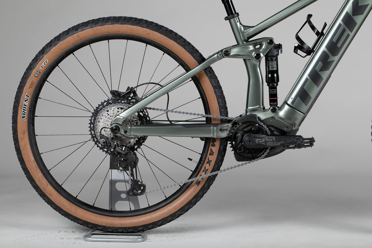 Trek Rail 7 Gen 3 - käytetty sähköpyörä 165-178 cm ajajalle