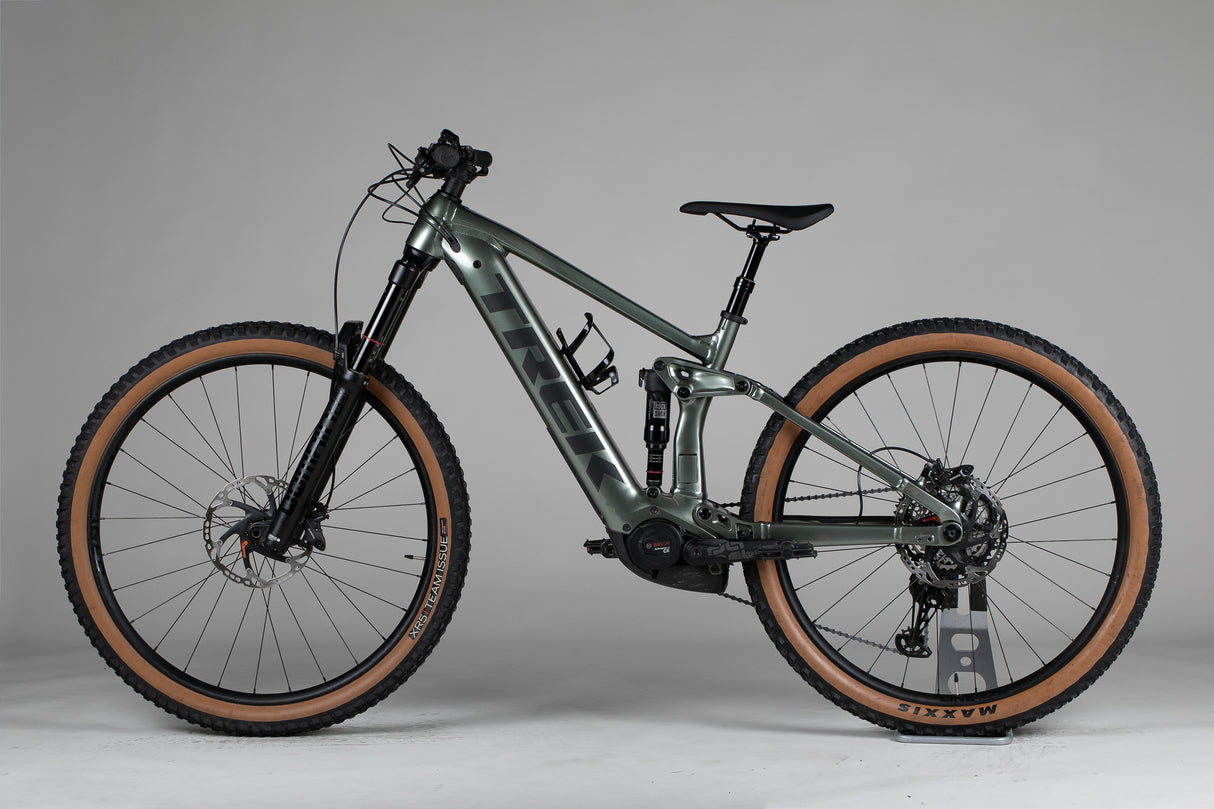 Trek Rail 7 Gen 3 - käytetty sähköpyörä 165-178 cm ajajalle