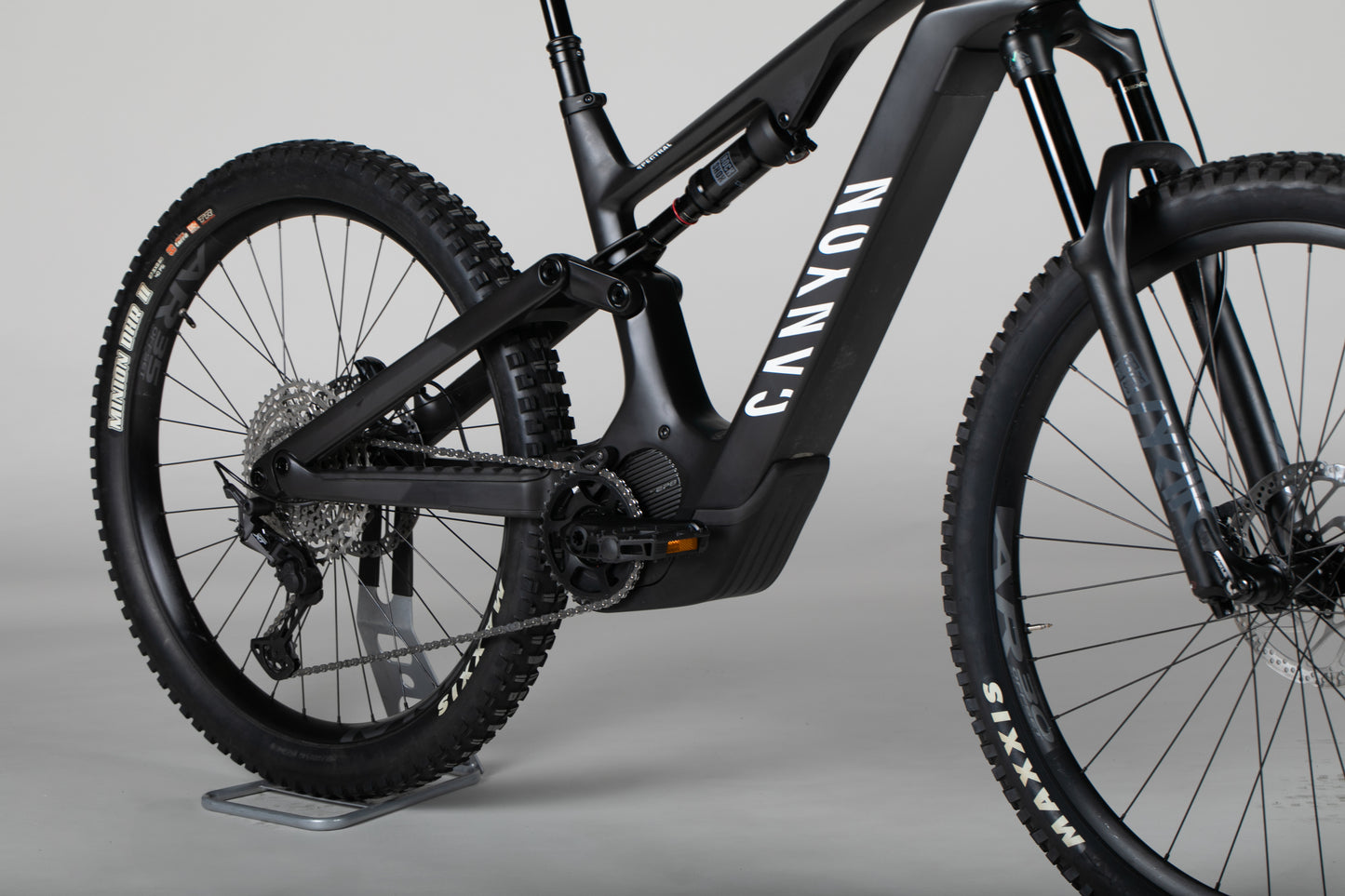 Canyon Spectral:ON CF 7 - käytetty sähköpyörä 174-184 cm ajajalle