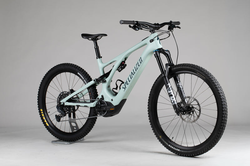 Specialized Turbo Levo Comp Carbon - käytetty sähköpyörä 189-200 cm ajajalle