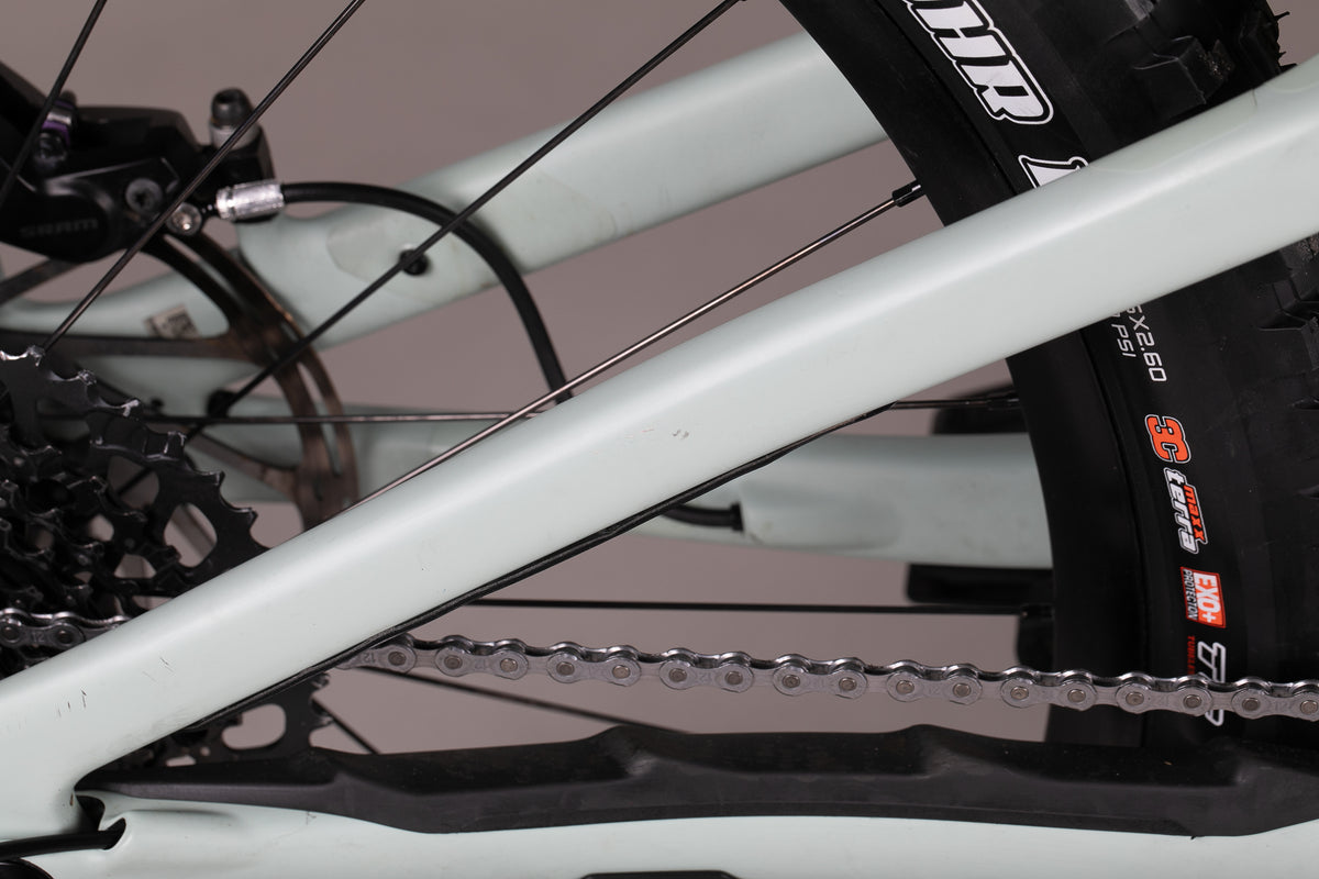 Specialized Turbo Levo Comp Carbon - käytetty sähköpyörä 189-200 cm ajajalle