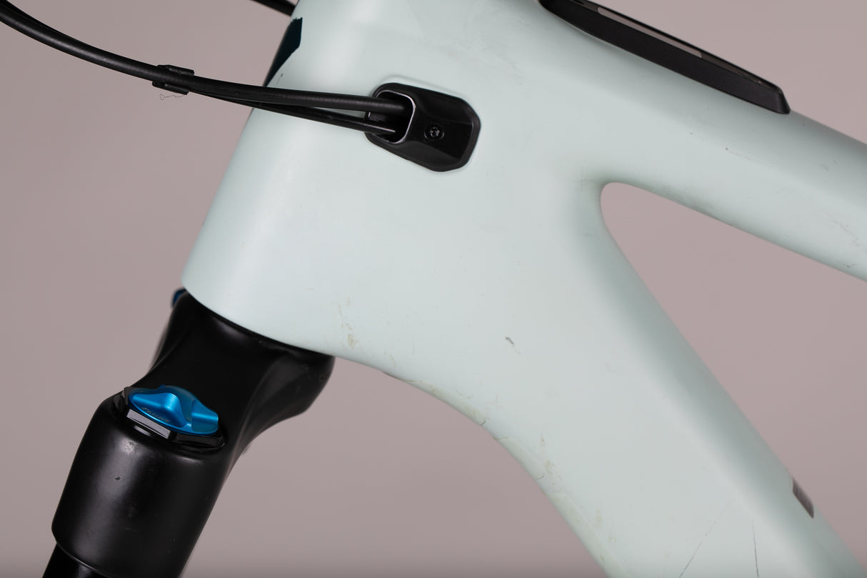 Specialized Turbo Levo Comp Carbon - käytetty sähköpyörä 189-200 cm ajajalle