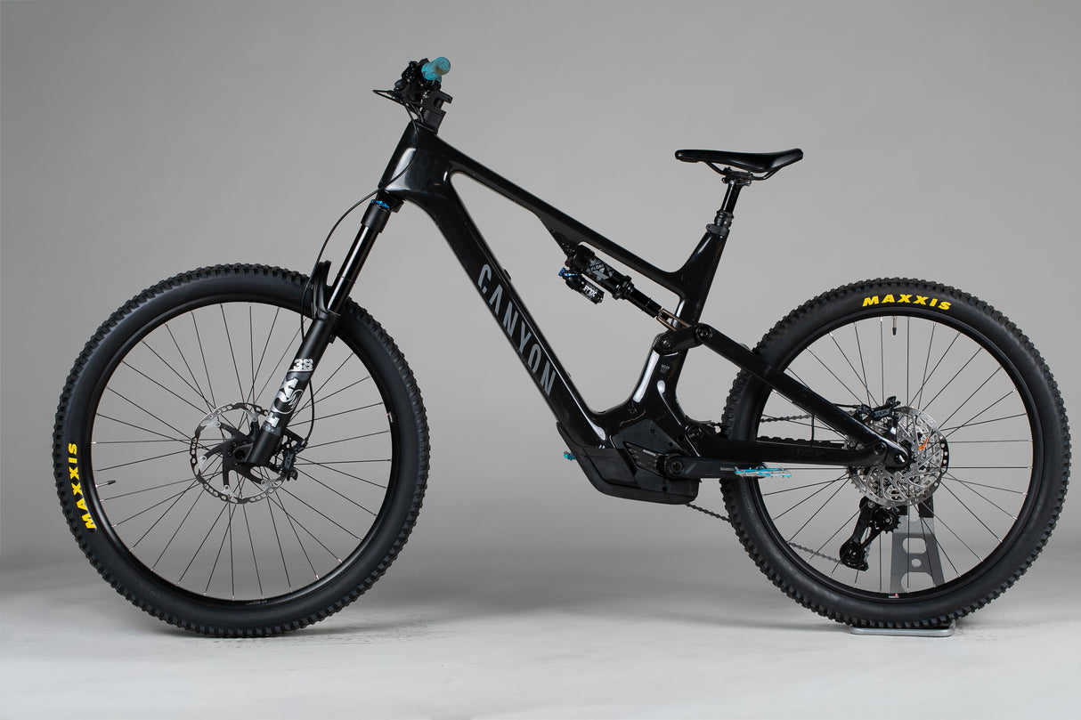 Canyon Spectral:On Cf 8 - käytetty sähköpyörä 190-203 cm ajajalle