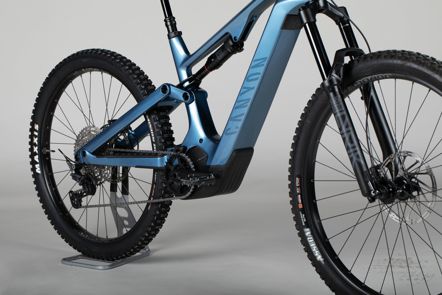 Canyon Spectral:ON CF 7 - käytetty sähköpyörä 174-184 cm ajajalle