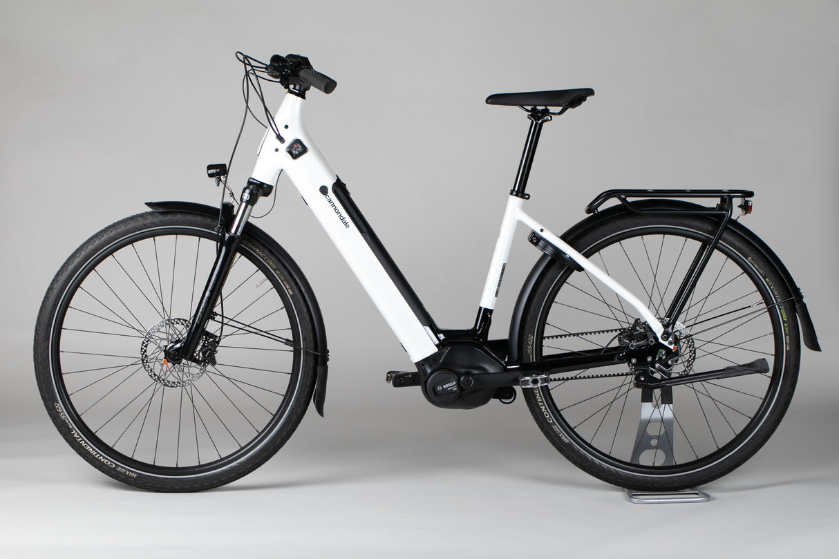 Cannondale Mavaro Neo 4 Low StepThru - käytetty sähköpyörä 180-201 cm ajajalle