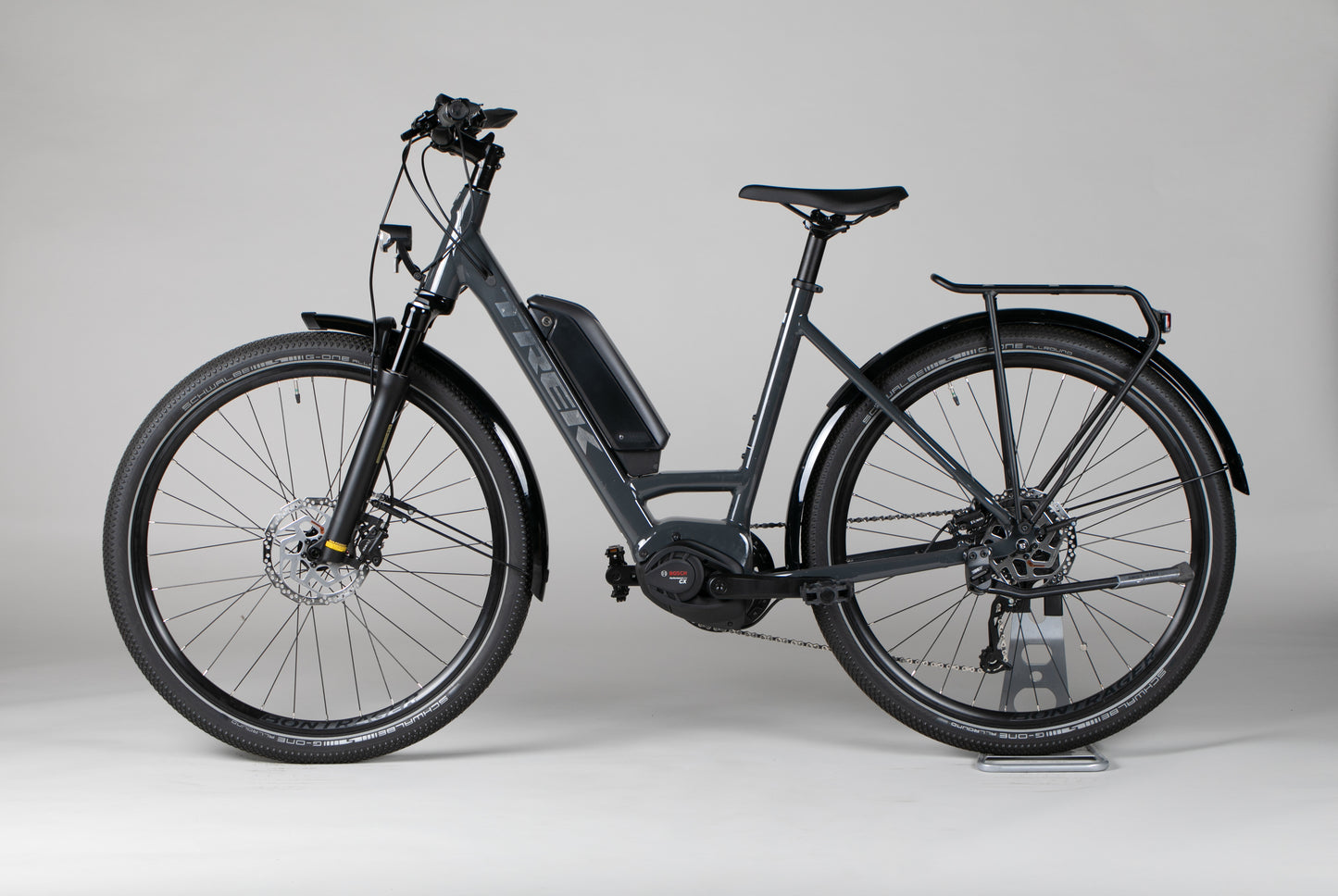 Trek Allant+ 5 - käytetty sähköpyörä 165-176 cm ajajalle