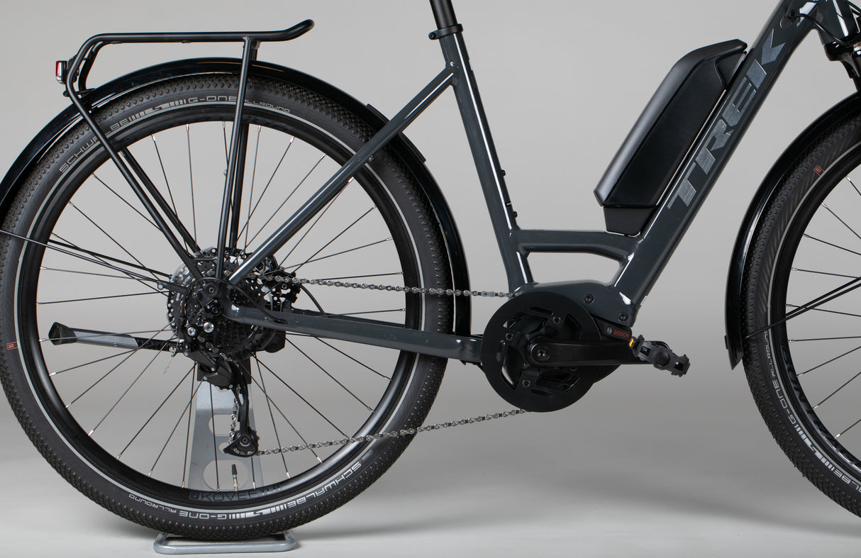 Trek Allant+ 5 - käytetty sähköpyörä 165-176 cm ajajalle