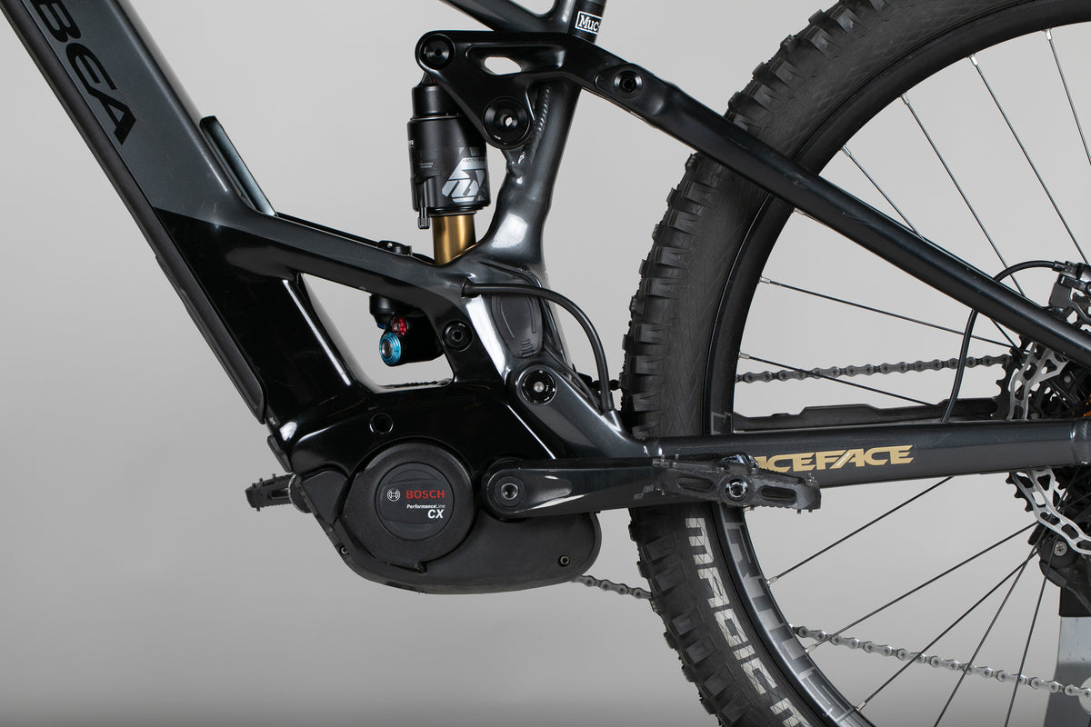 Orbea WILD FS H30 - käytetty sähköpyörä 176-188 cm ajajalle