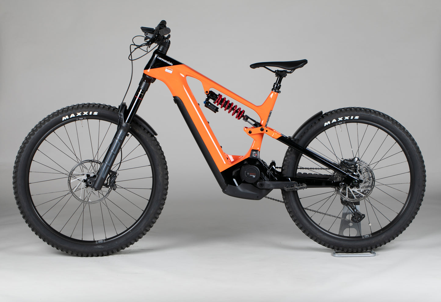 Cannondale Moterra Neo Lt Carbon 2 - käytetty sähköpyörä 172–185 cm ajajalle