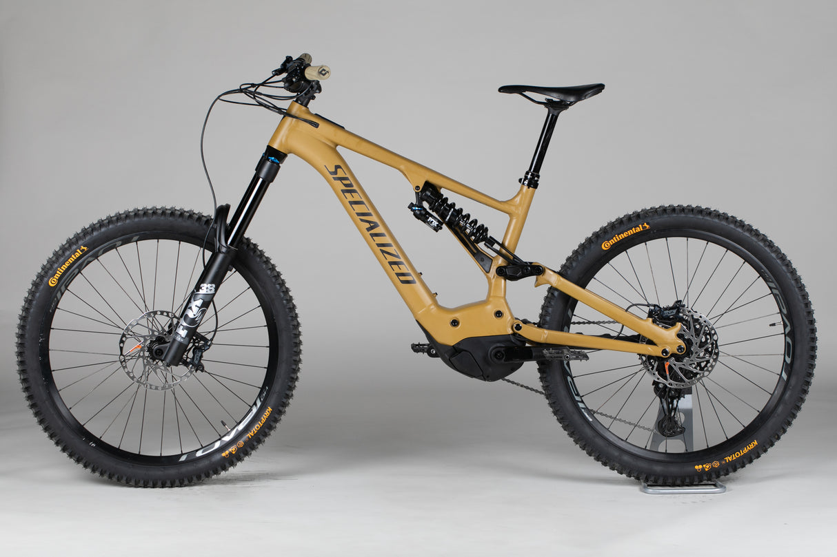 Specialized Turbo Kenevo Comp - käytetty sähköpyörä 172–188 cm ajajalle