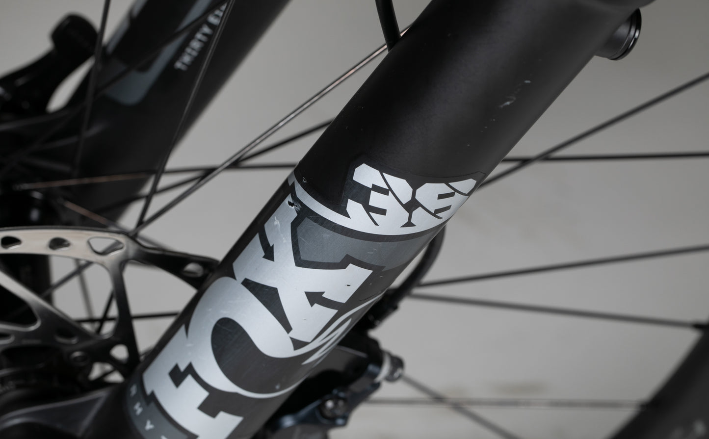 Specialized Turbo Kenevo Comp - käytetty sähköpyörä 172–188 cm ajajalle