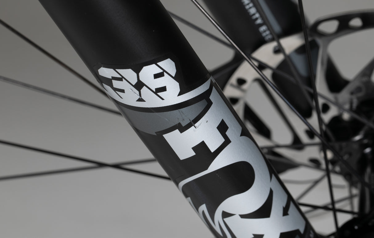 Specialized Turbo Kenevo Comp - käytetty sähköpyörä 172–188 cm ajajalle