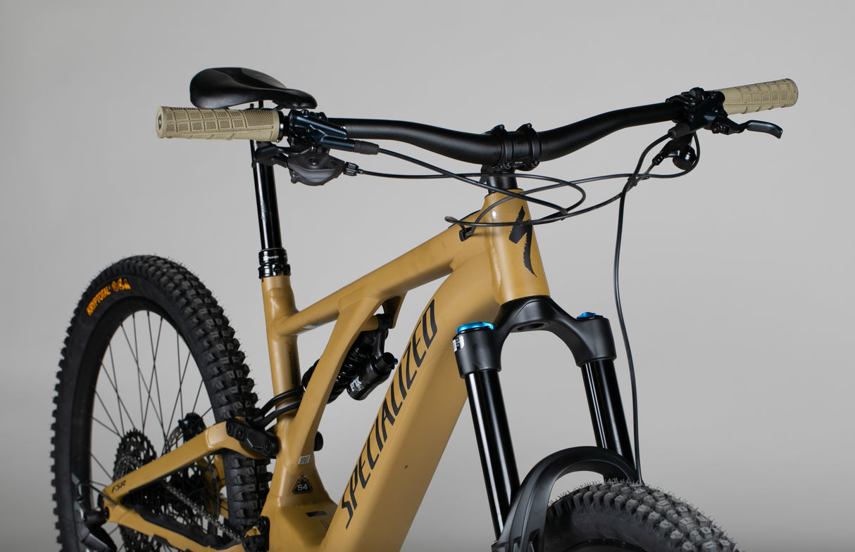 Specialized Turbo Kenevo Comp - käytetty sähköpyörä 172–188 cm ajajalle