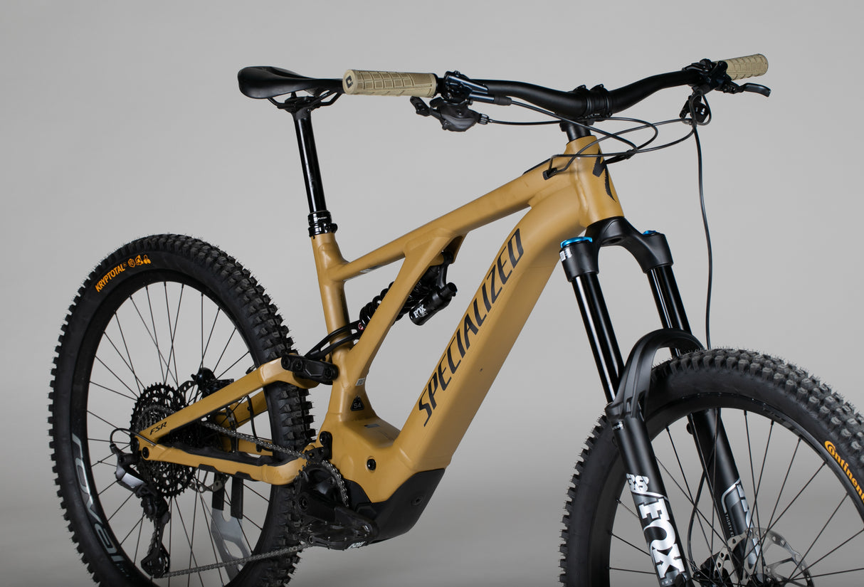 Specialized Turbo Kenevo Comp - käytetty sähköpyörä 172–188 cm ajajalle