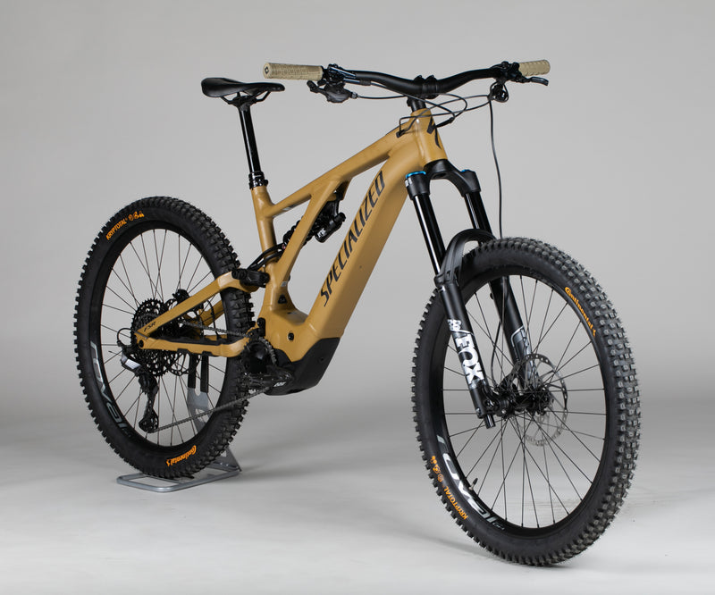 Specialized Turbo Kenevo Comp - käytetty sähköpyörä 172–188 cm ajajalle