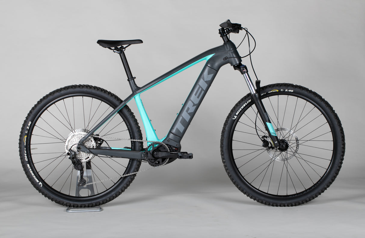 Trek Powerfly 4 - käytetty sähköpyörä 173–188 cm ajajalle