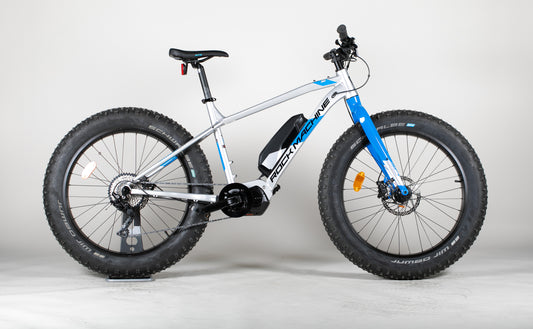 Rock Machine Avalanche E50 Suomi Edition - käytetty sähköpyörä ajajalle 173-179 cm