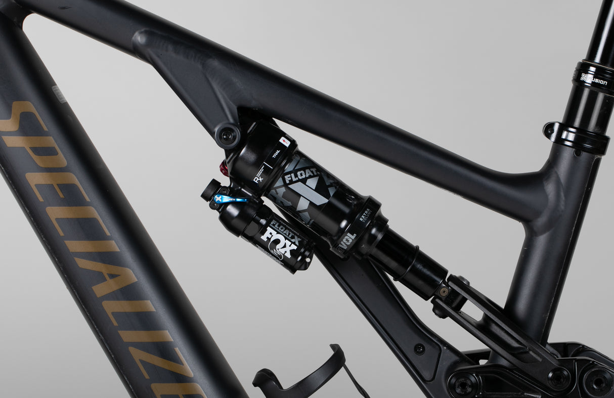 Specialized Turbo Levo Comp Alloy - käytetty sähköpyörä 173–188 cm ajajalle