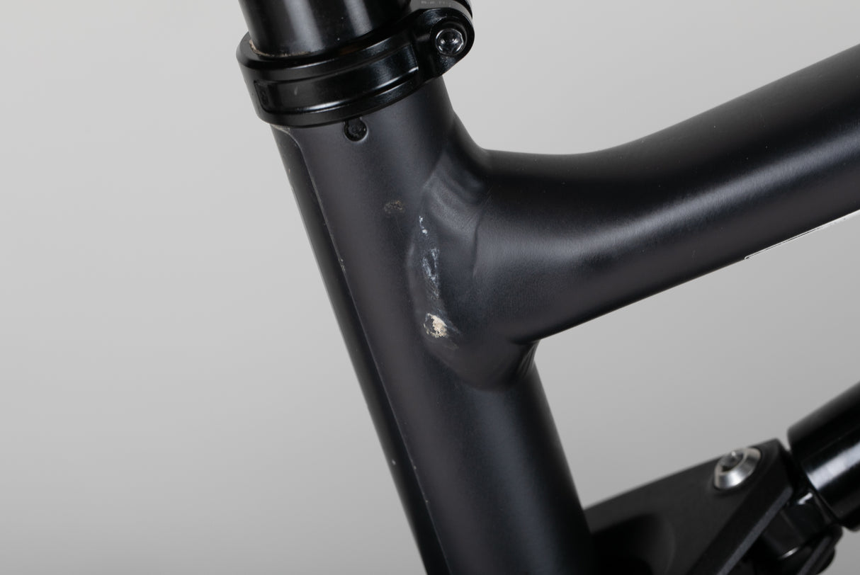 Specialized Turbo Levo Comp Alloy - käytetty sähköpyörä 173–188 cm ajajalle