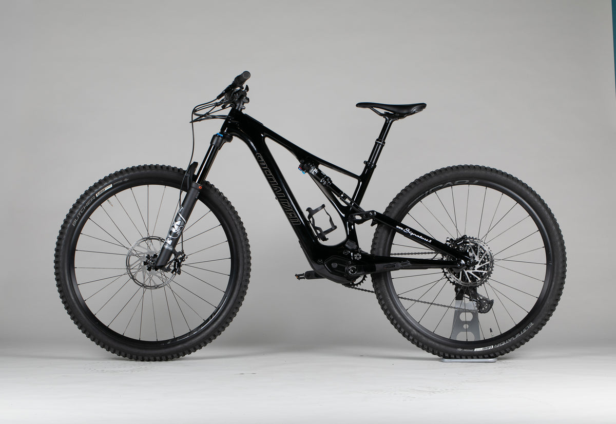 Specialized Turbo Levo SL Comp Carbon - käytetty sähköpyörä 168-180 cm ajajalle