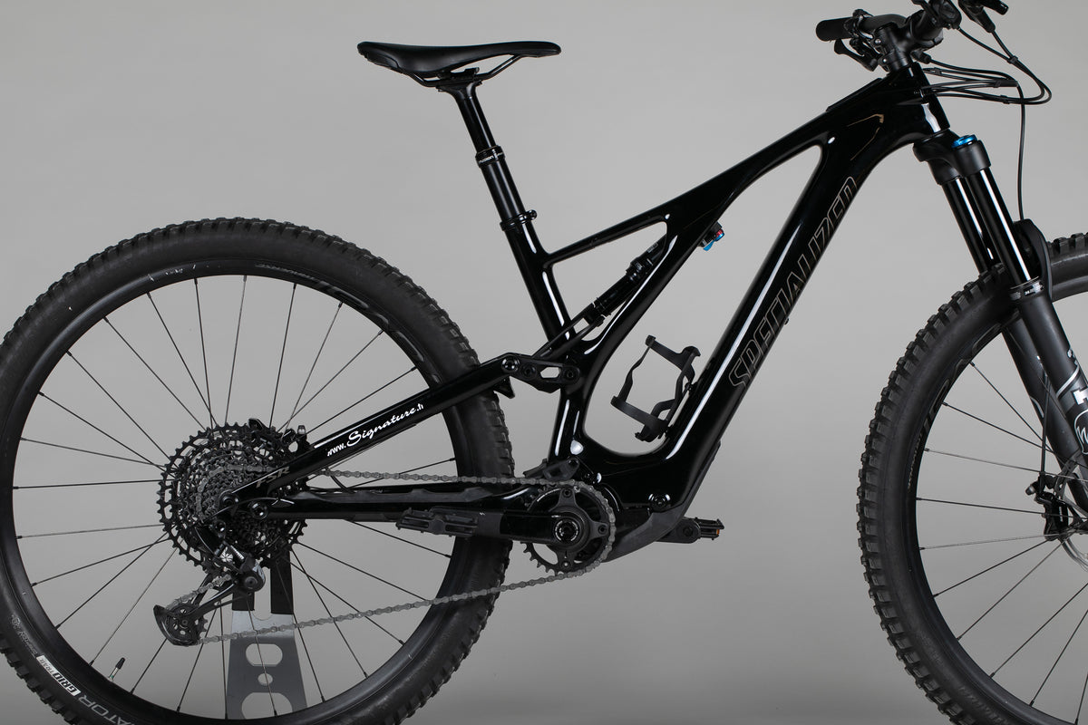 Specialized Turbo Levo SL Comp Carbon - käytetty sähköpyörä 168-180 cm ajajalle